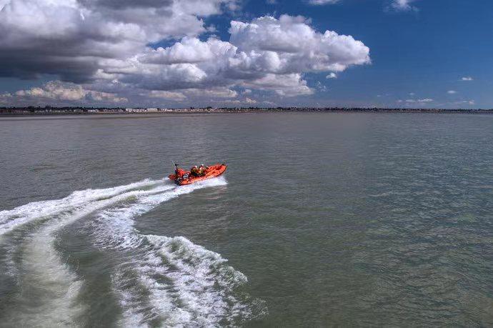 还原真实校园,真实还原校园内部情况