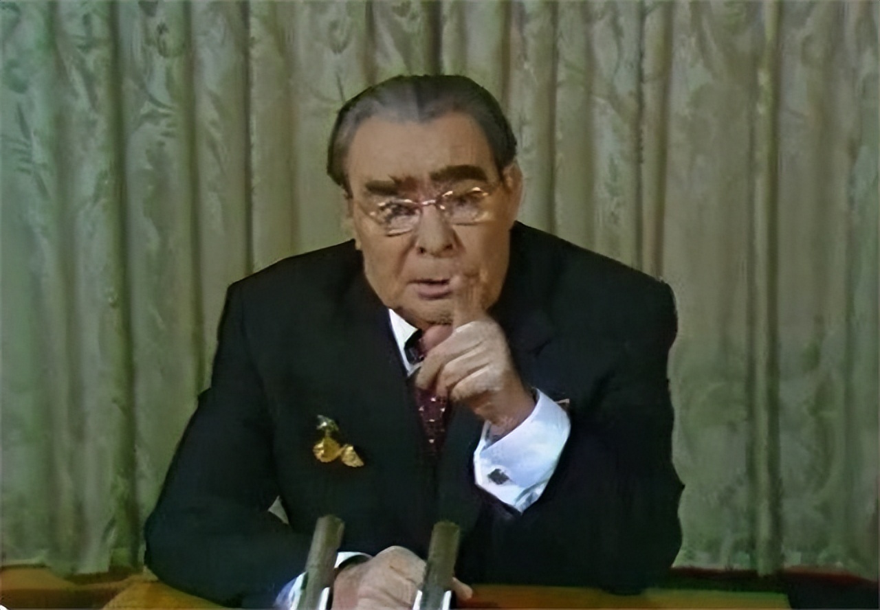 苏联74年，有个问题困扰每一代领导人，却被基辛格看透