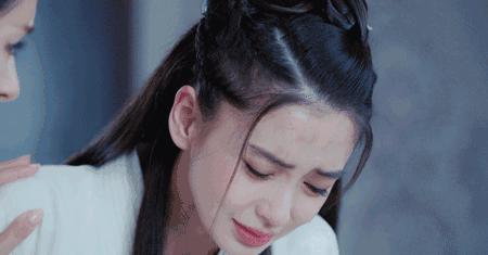 她被誉为神颜小花被李冰冰力捧,她曾被誉为娱乐圈校花