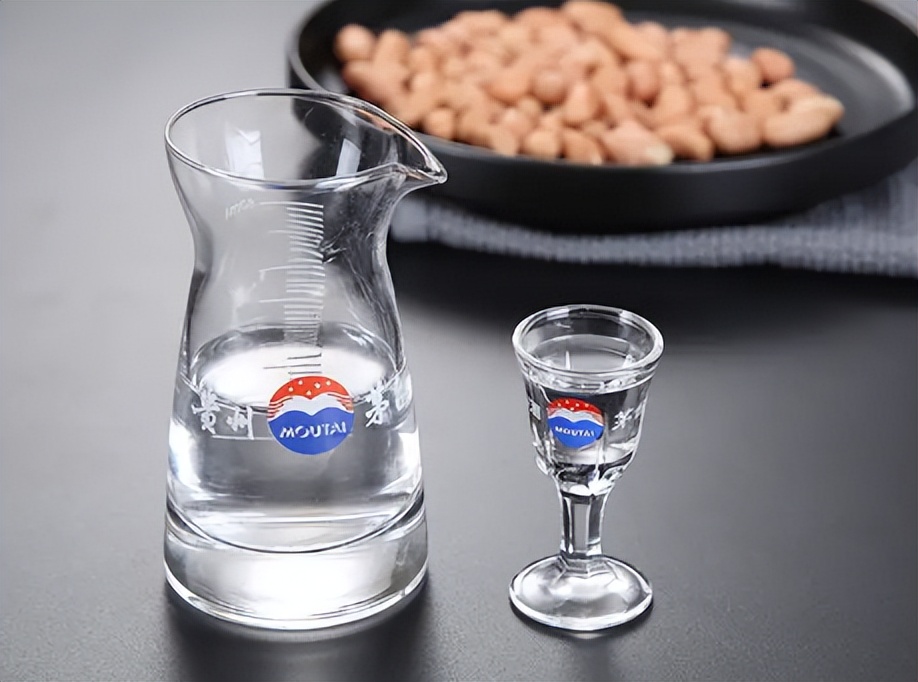 如何大量购买茅台酒,高价购买酱香型白酒