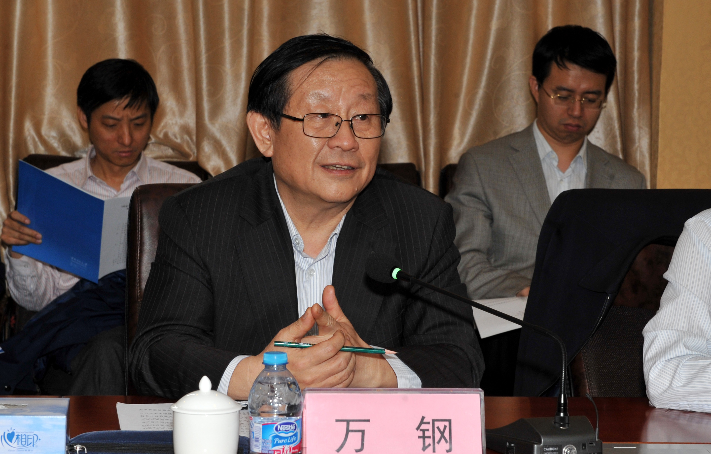 科研助理属于几类职业,科研助理是教师吗