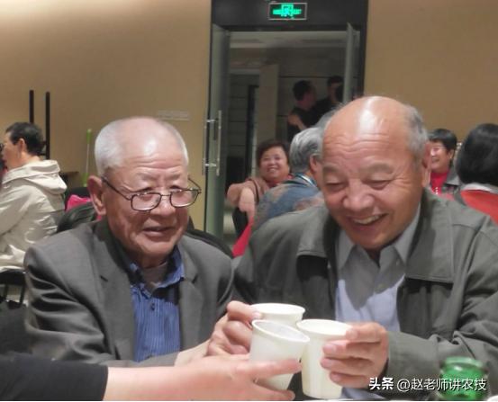 牛栏山创下百亿神话,为什么勾兑酒牛栏山销量那么高