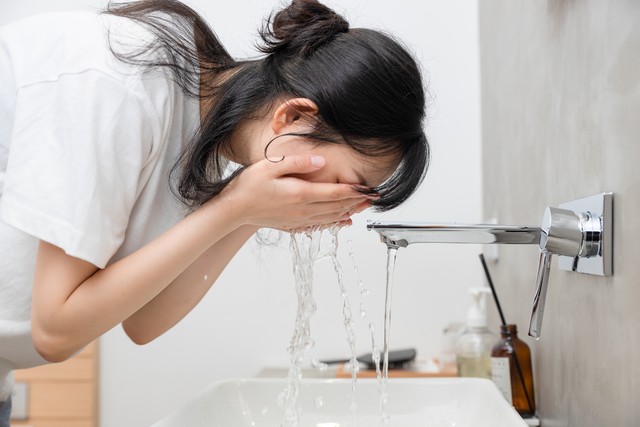 盯电脑时间长了眼睛不舒服怎么办,眼睛看电脑久了不舒服模糊怎么办