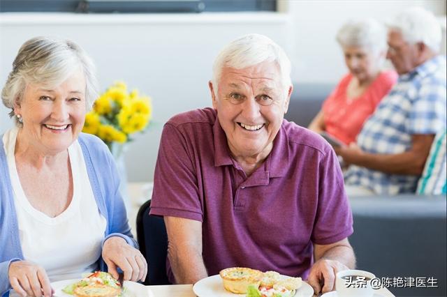 55岁大叔斑块消失，他长期坚持3个“护血管”方法，行之有效