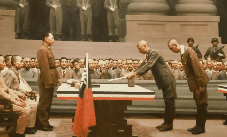 毁三观:旗人格格大腿岔开豪放洗衣,地主三妻四妾不输女明星2