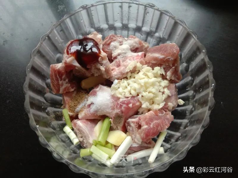 香酥排骨的做法外酥里嫩,香酥排骨皮脆肉嫩