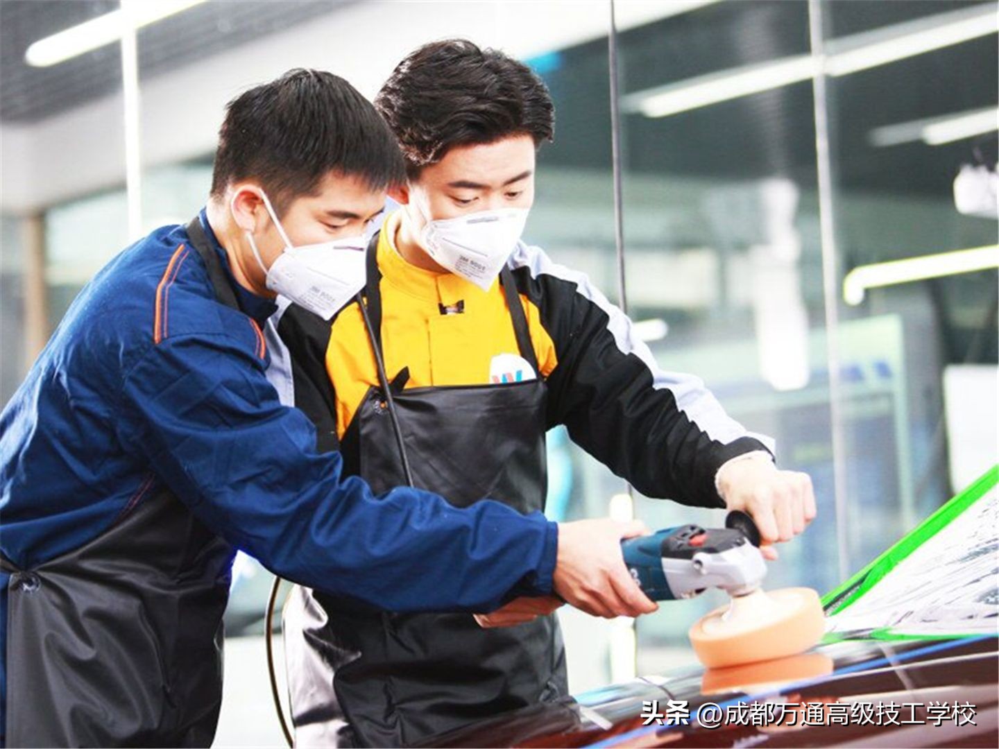 汽车美容贴膜前景怎么样,汽车美容装潢前景如何