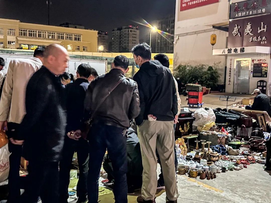 100元在潘家园古董市场捡漏,价值千万的古董交易