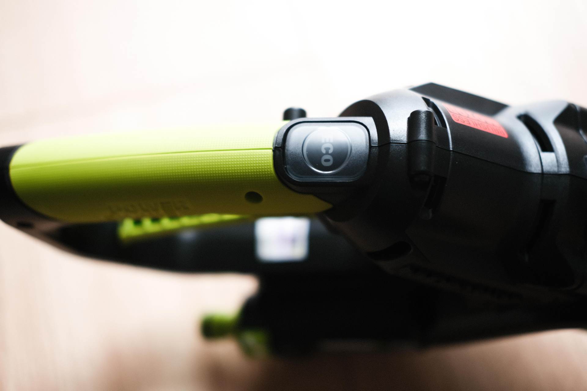 威克士无线洗车机使用教程,无线洗车机如何洗车