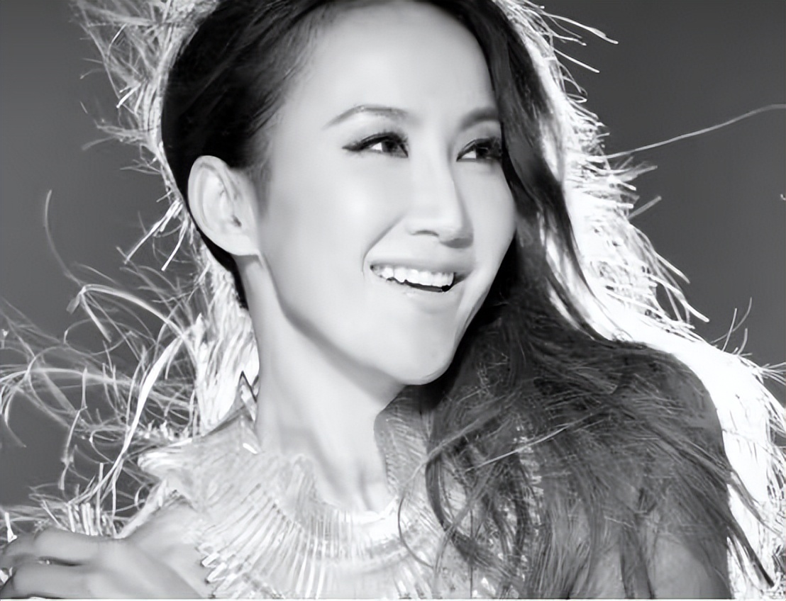 CoCo李玟去世,网友们关注什么?