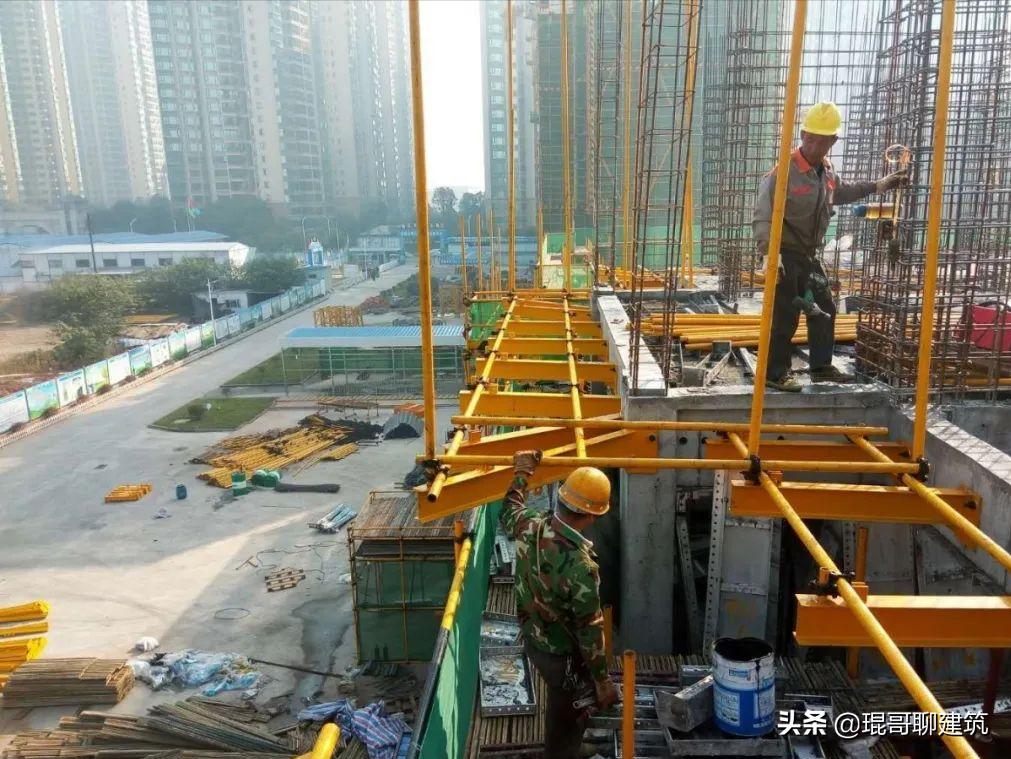 新型悬挑架全套图纸大全集,新型悬挑架半预埋和穿墙哪个安全