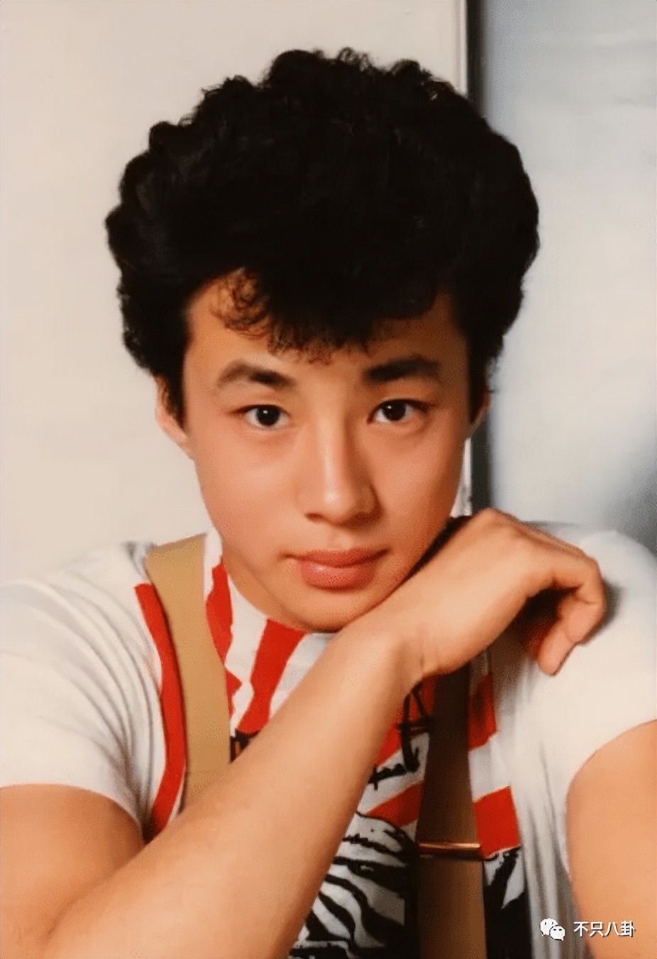 一身黑料还推他上位？难怪会被集体*制抵**啊！