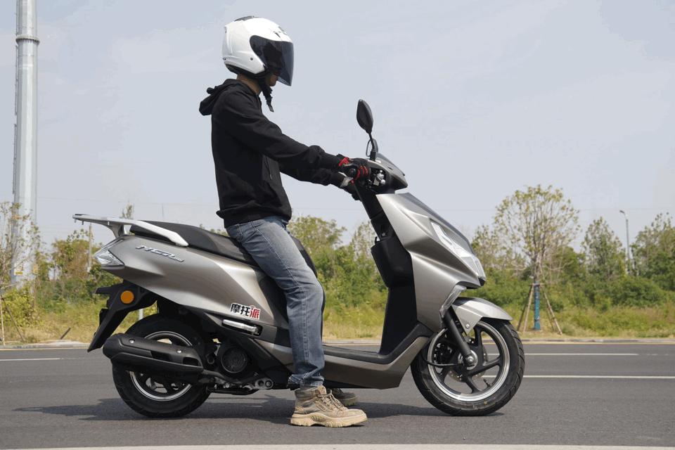 五羊本田ncr125与裂行星际版对比,五羊本田ncr125和豪爵翼爽afr125