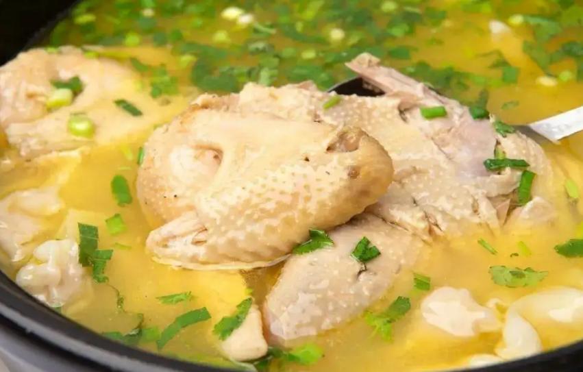 整只老母鸡炖虫草花家常做法,老母鸡炖鲜菇汤正宗做法