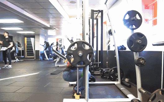 男人太瘦怎么变壮,男生瘦到多少斤适合开始练肌肉