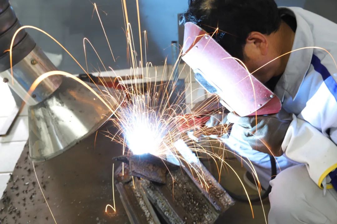 初中毕业上的技校都有什么专业,初中毕业技校学什么专业