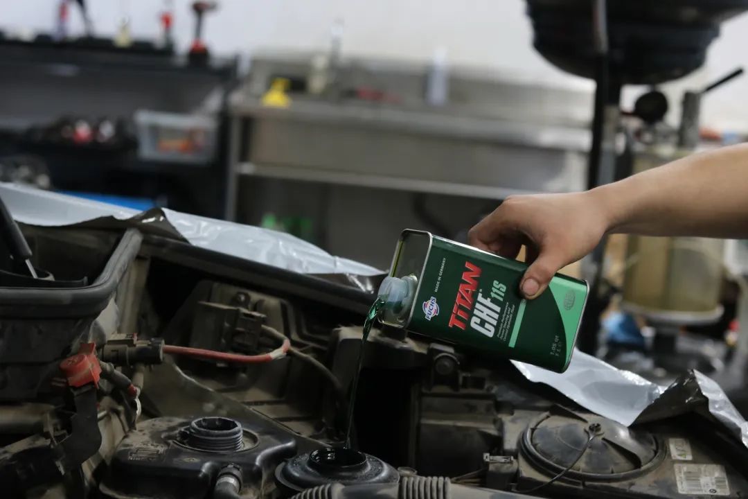 经典老车宝马x5翻新,宝马x5二手车整备翻新费用