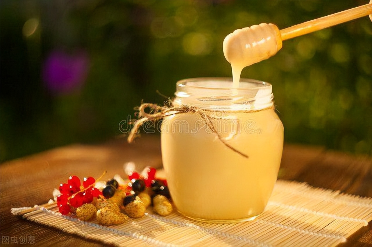 东方甄选黑蜂椴树雪蜜价格,黑蜂蜂蜜新疆东方甄选