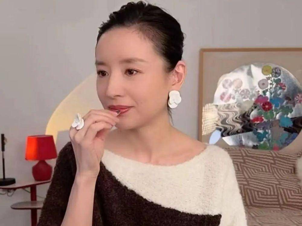 揭秘明星背后的商业套路,揭秘明星背后的故事