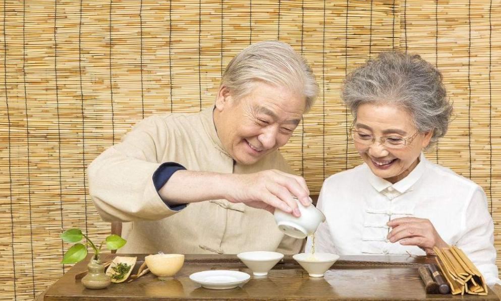 春茶的作用与禁忌,春茶适合老年人喝吗