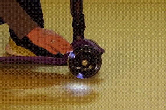 迈古两轮儿童滑板车极速滑行测评,最适合儿童玩的滑板车