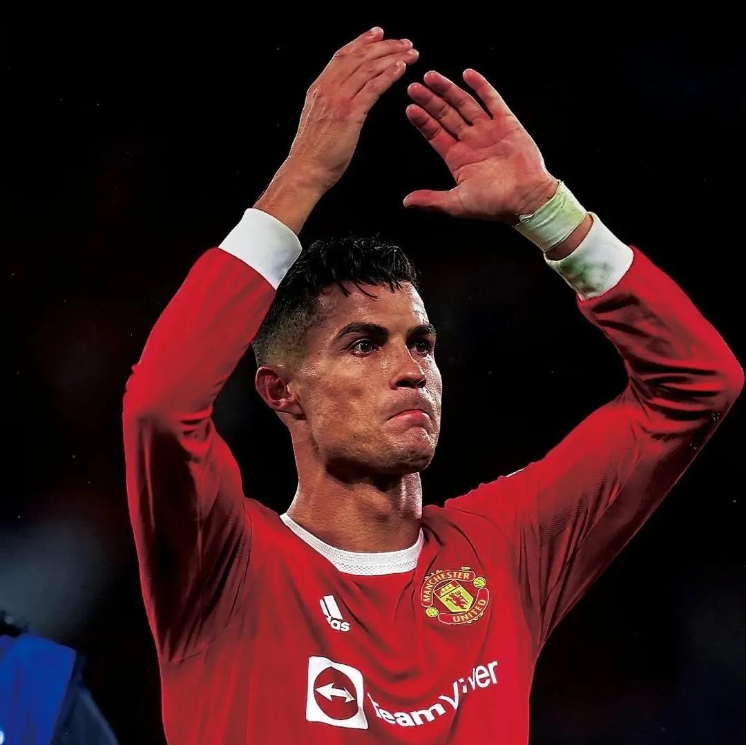 足球无法被超越的头像,足球头像射门