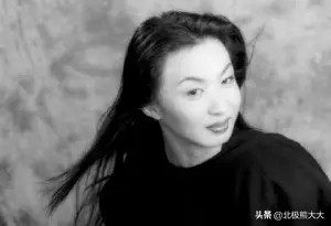 “变性人”金星的双性人生：娶过女人也嫁过男人，28岁成为女人