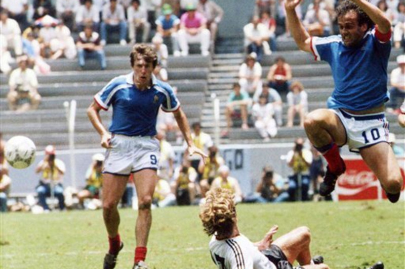 历史上世界杯排名最大的两支球队,世界杯历史上的三大冷门球队排名