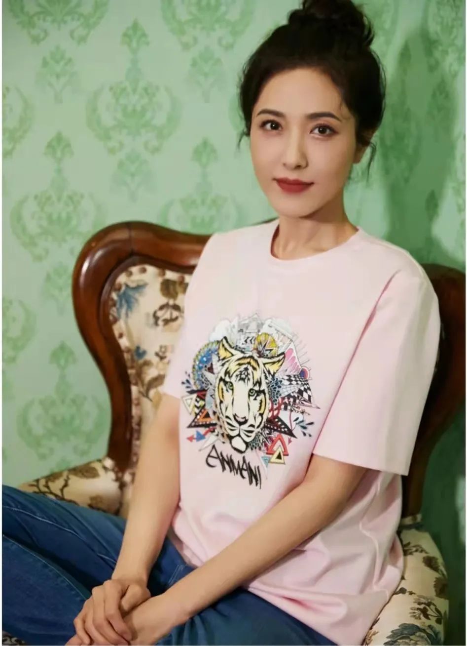 2022全球30位热门女装服装联名设计师和艺术家