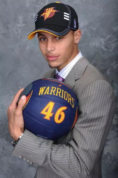 新王登基，三分王者史蒂芬.库里