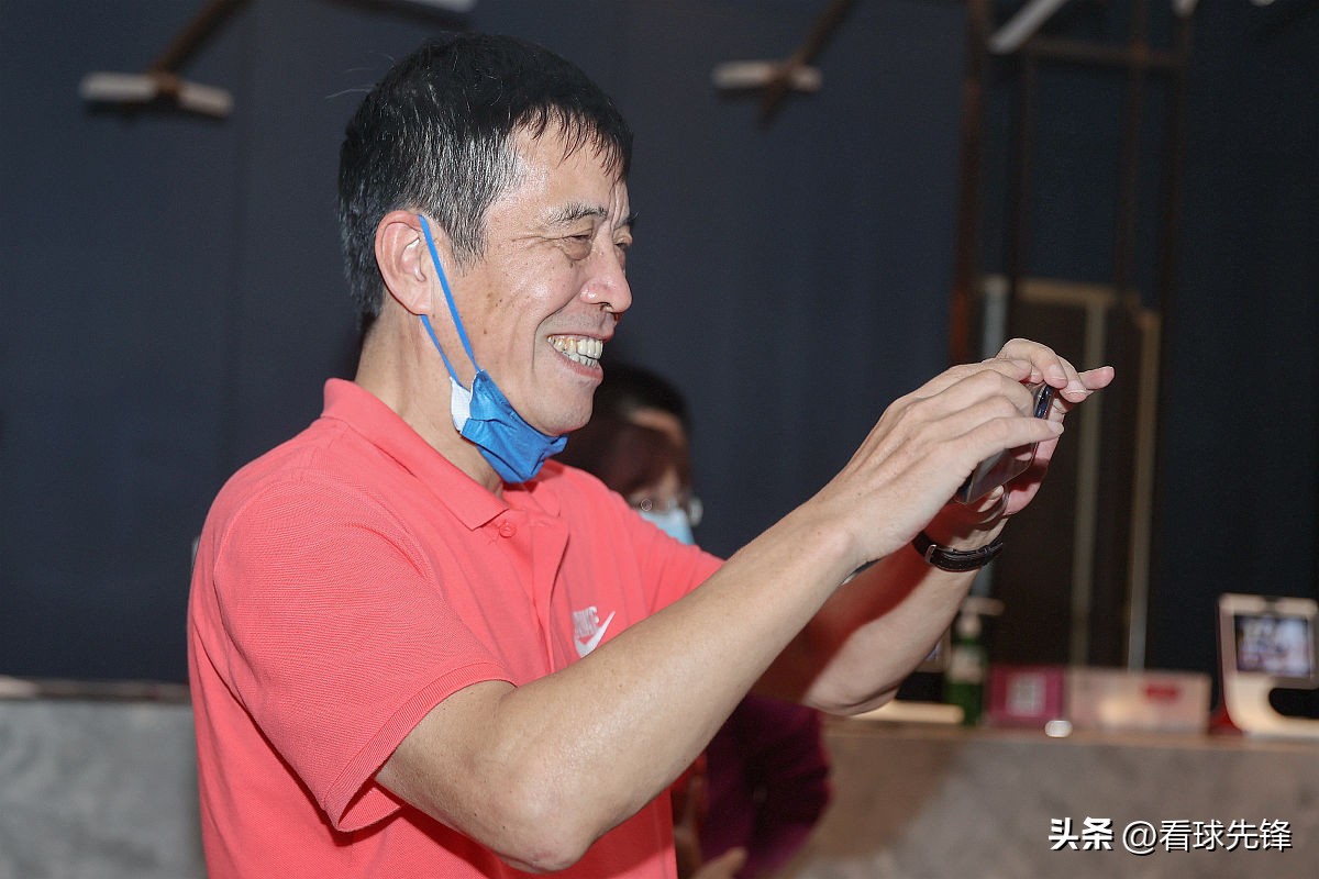 打脸了归化球员,曝高拉特退籍费250元