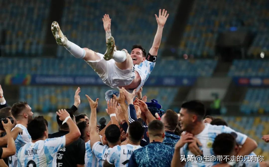 抛开足球不谈c罗是球王,梅西和c罗球技谁厉害