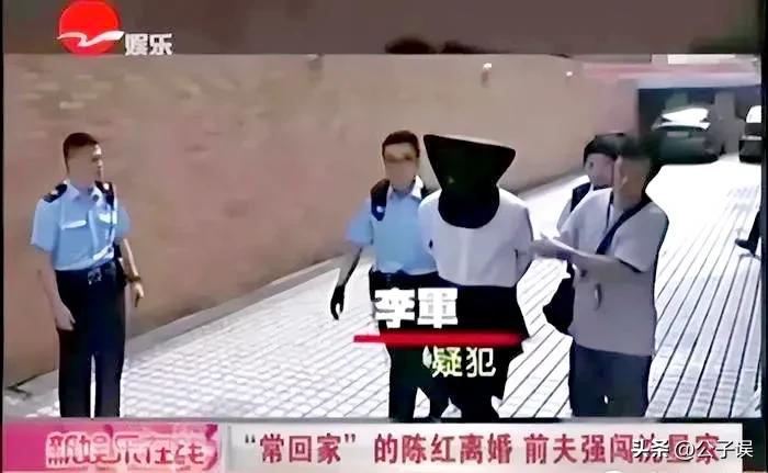 一张和冯小刚的“夜宿门”照片,彻底撕下了沈星的遮羞布