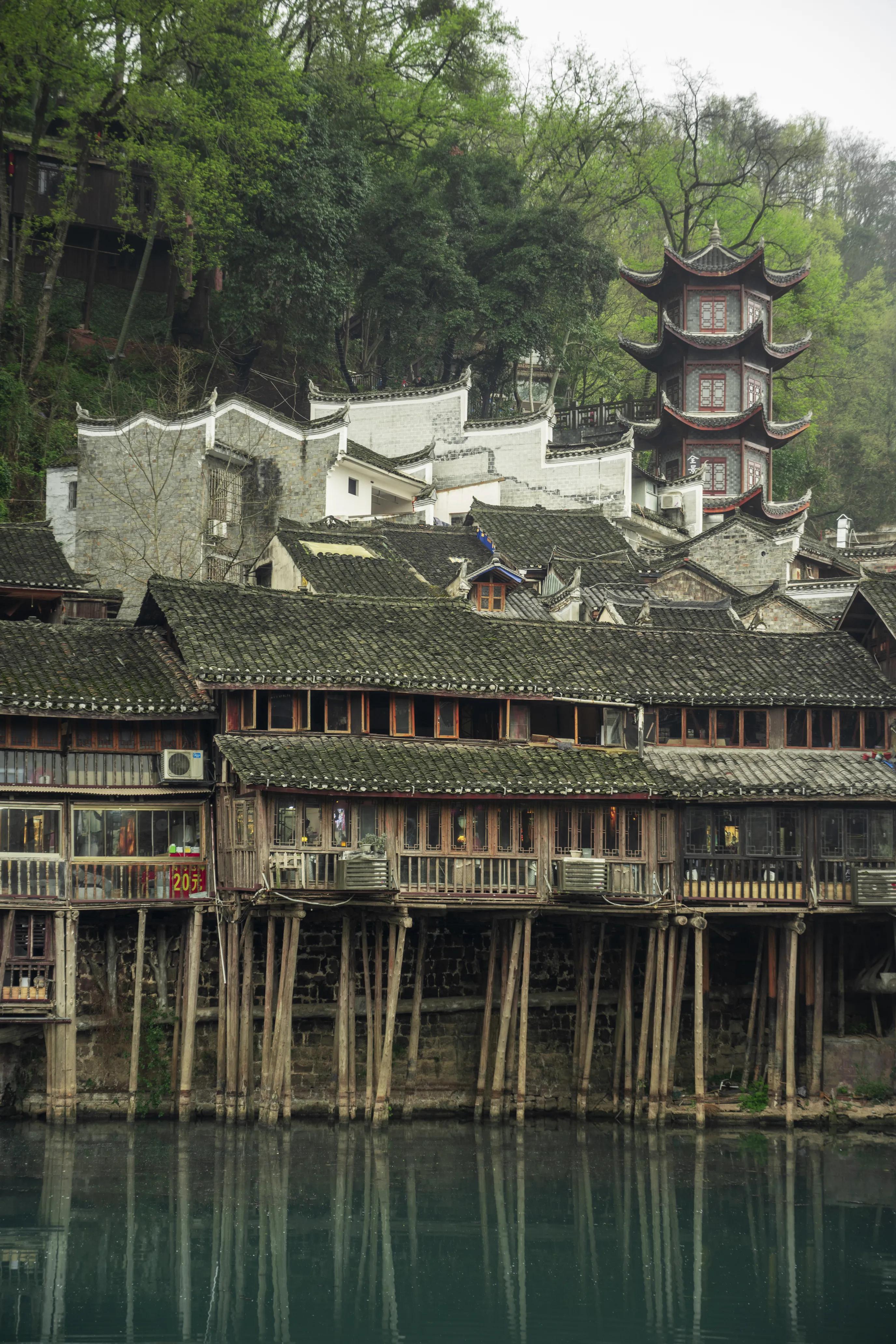 边城凤凰古城,边城凤凰古城好玩吗