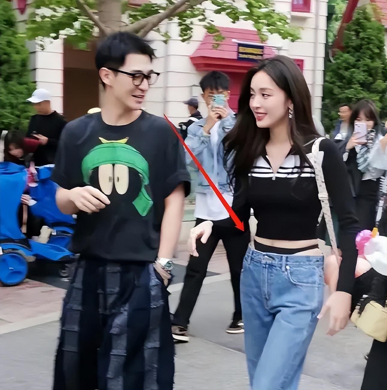 娜扎裤子惹争议,网友吐槽像“*裤内**”本人霸气回应!