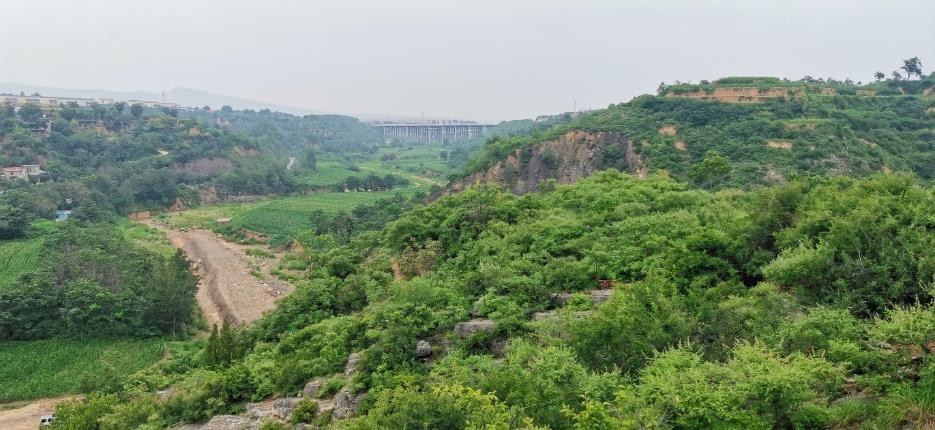 山顶洞人的原始生活,山顶洞人生活在距今约多少万年前
