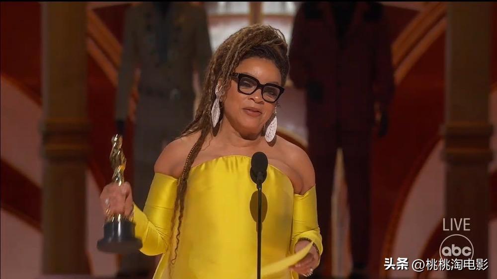 灏忔潕瀛愮粓浜庤幏寰楀ゥ鏂崱褰卞笣,灏忔潕瀛愮粓浜庡緱浜嗗ゥ鏂崱