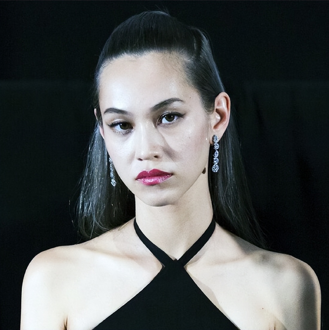 这位女明星太敢说了！采访时爆料：“演艺圈的*规则潜**一直存在！”