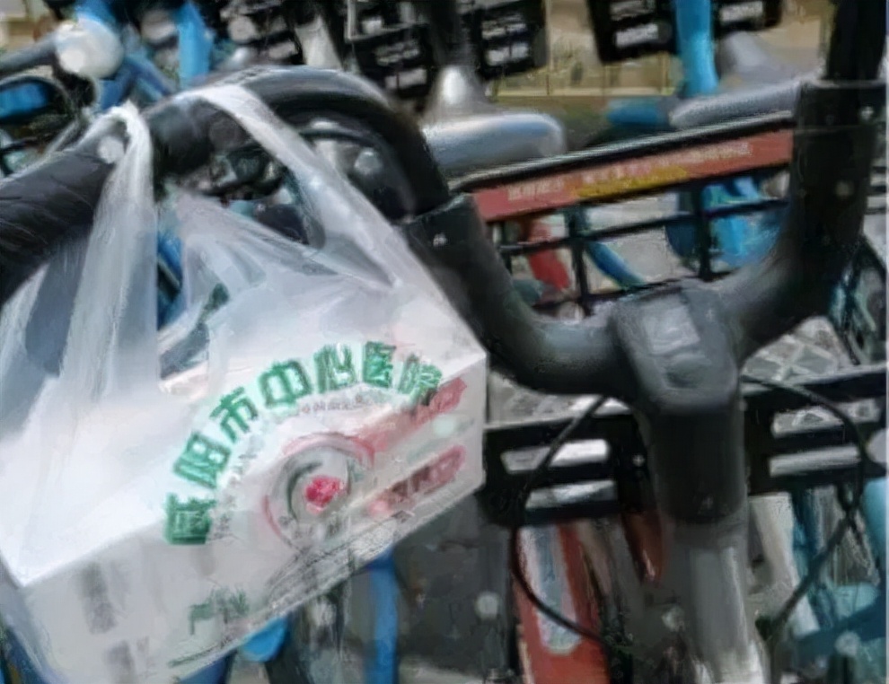 “疫”刻不停｜1辆单车9个90后的药品“代购”行动
