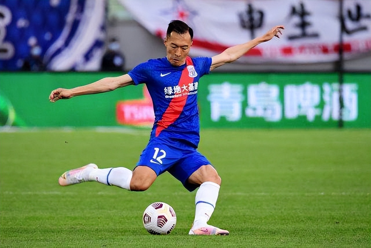 国足太太团斗艳美如画,国足太太团真实身材