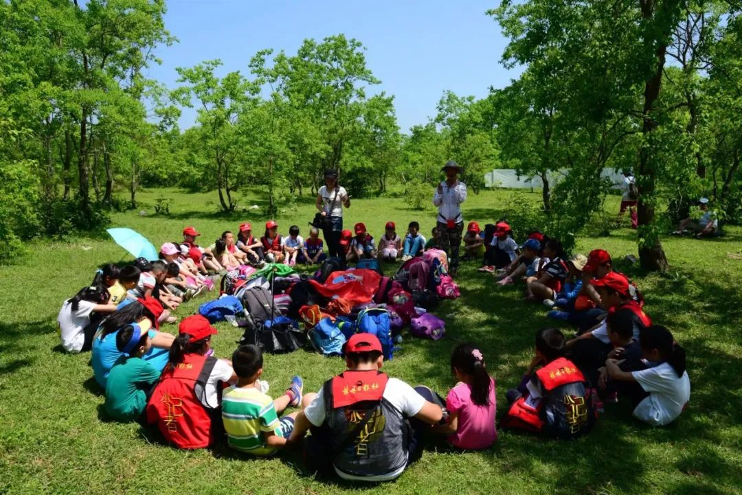 孩子过于内向怎么办？做到这四点，让孩子变得开朗