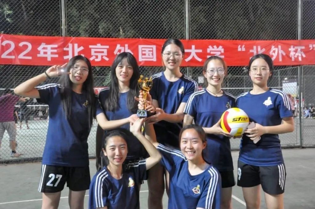 世界冠军在高校表演跳绳,世界冠军助阵表演视频