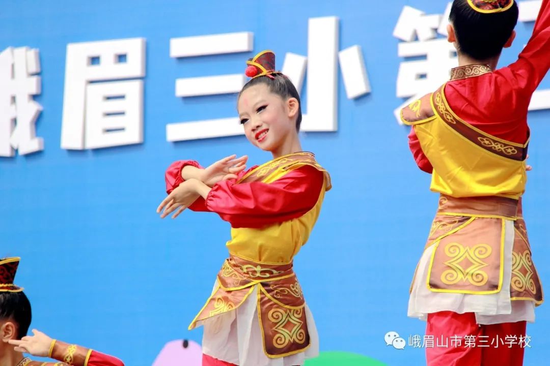 峨眉三小六一儿童节活动,艺展风采2019