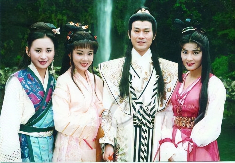 明明很帅却被古装造型毁掉的男星,那些硬着头皮演古装美男的男明星