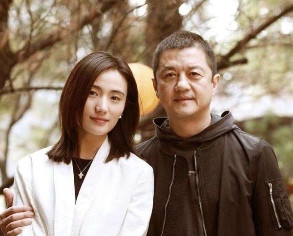 装穷？李亚鹏自曝直播赚5200w，娇妻一顿早饭500元，上演苦情戏码