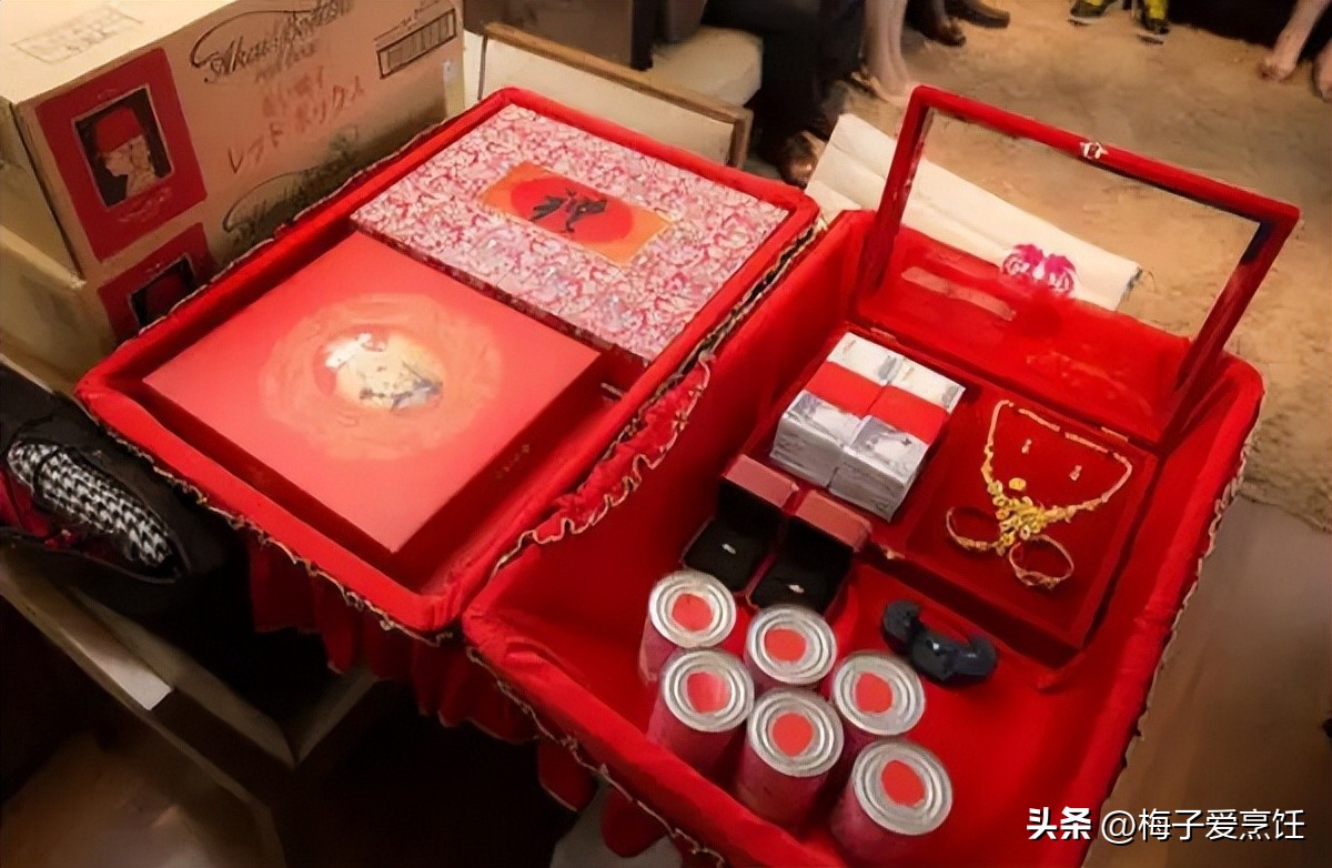 郑州富豪嫁女儿,郑州富豪嫁女儿陪嫁劳斯莱斯