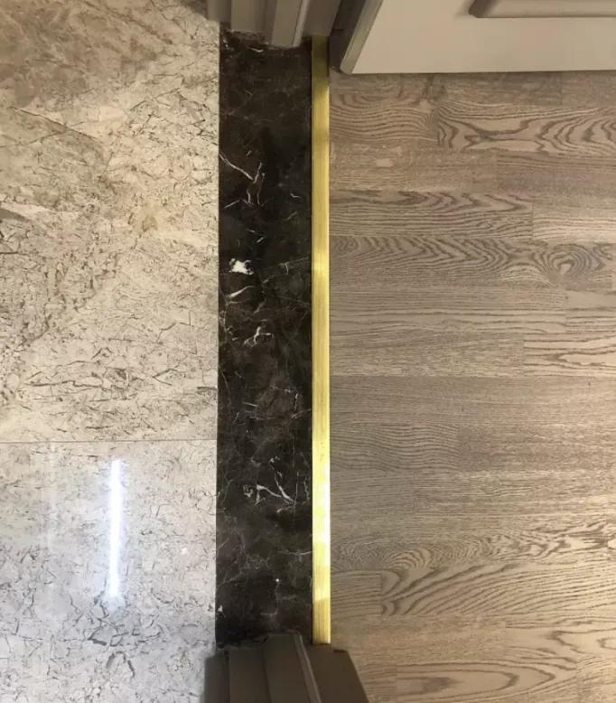 装修木地板怎么铺视频教程,装修铺强化木地板避坑攻略