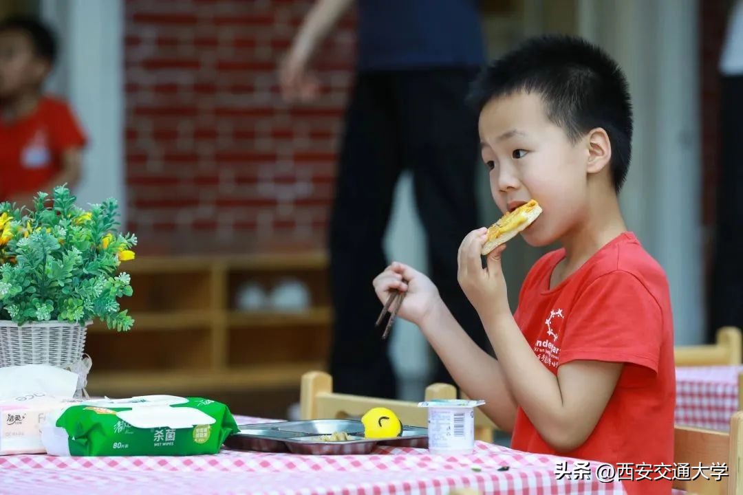 星空寻梦，共赴未来！走进西安交大幼儿园第七届“勇敢者之夜”