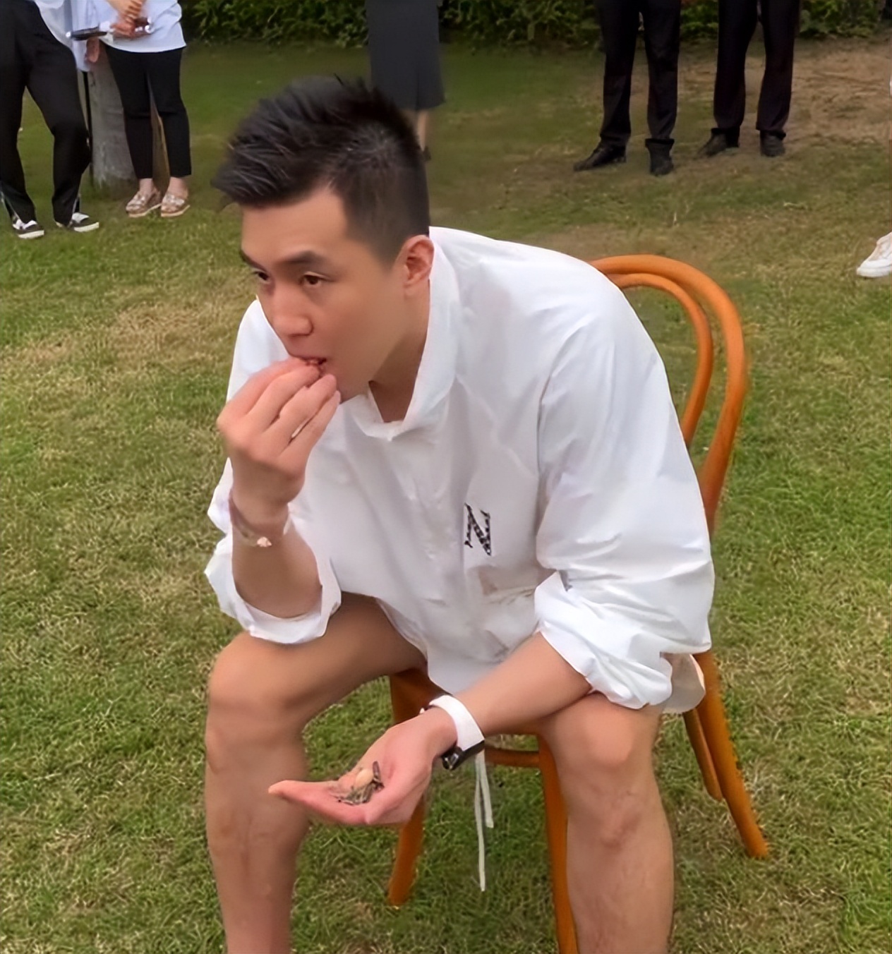 閮壘浼﹁档缁т紵鎭╃埍鏃ュ父,閮壘浼﹁档缁т紵鎭╃埍鐬棿