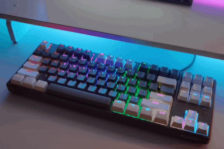 黑爵104键机械键盘,pbt键帽食品级